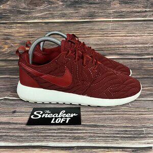 Nike Roshe One Women's Dark Cayenne Red Athletic Shoes Size 7‎